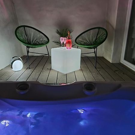 Appartement L'Acqua Dolce - La Rochelle - île de Ré - Jacuzzi Extérieur photo